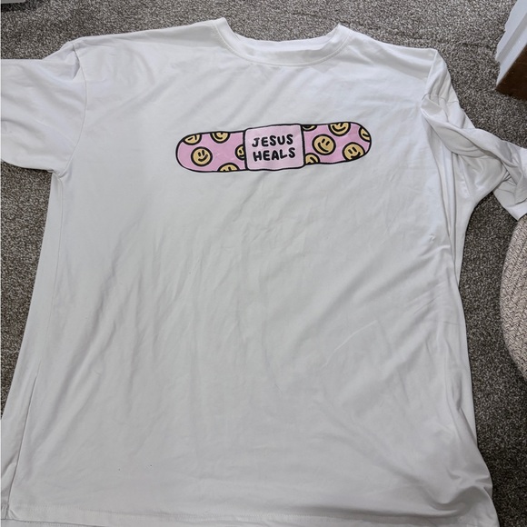 SHEIN Tops - SHEIN White Polyester T-Shirt